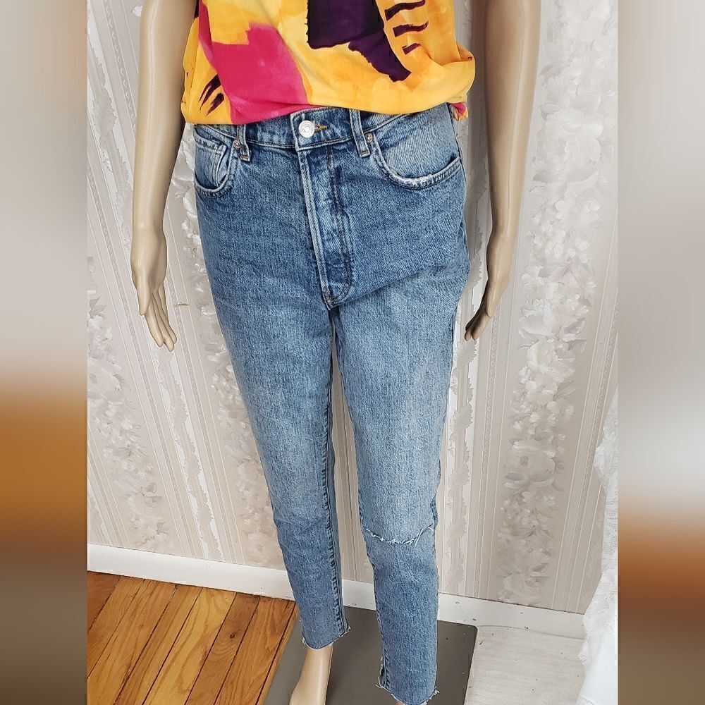 We The Free People Distressed High Rise 5 Pockets Jeans